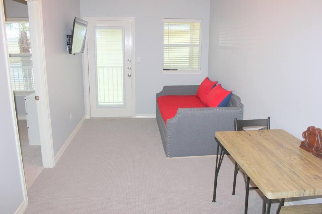 Spacious Home, Short Walk To Beach, Heated Pool! 科珀斯克里斯蒂 外观 照片