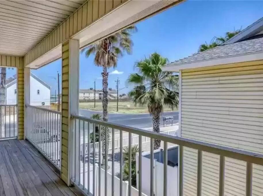 Spacious Home, Short Walk To Beach, Heated Pool! 科珀斯克里斯蒂 外观 照片